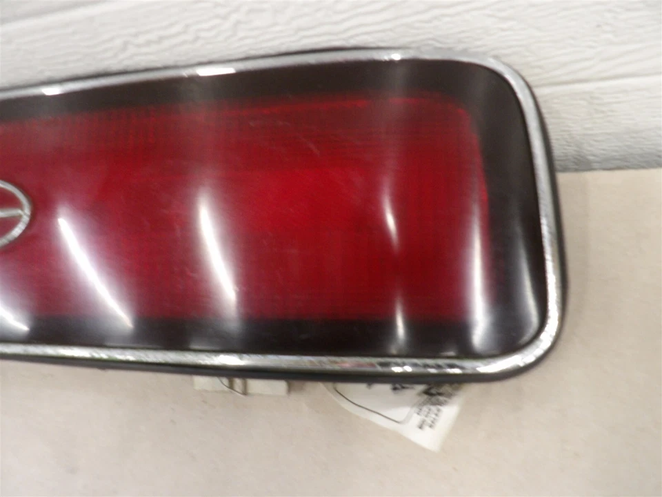 ПОД ПРАВУЮ РУКУ ПАССАЖИРСКИЙ БОКОВОЙ ЗАДНИЙ ФОНАРЬ В СБОРЕ BUICK RIVIERA 1986-1988 хромированная отделка - Изображение 4 из 4
