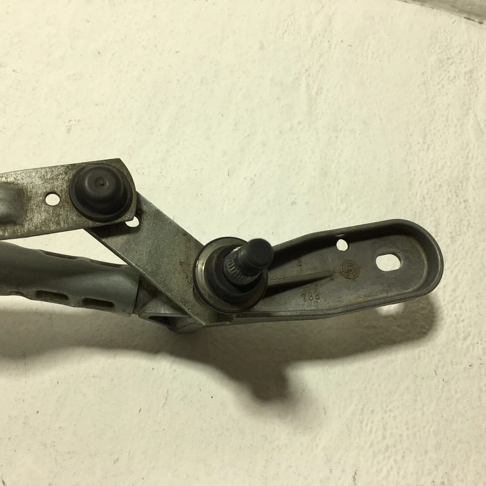 2011-2016 BMW 550I F10 ПЕРЕДНИЙ СТЕКЛООЧИСТИТЕЛЬ КОРОБКА ПЕРЕДАЧ И ДВИГАТЕЛЬ OEM - Изображение 4 из 4