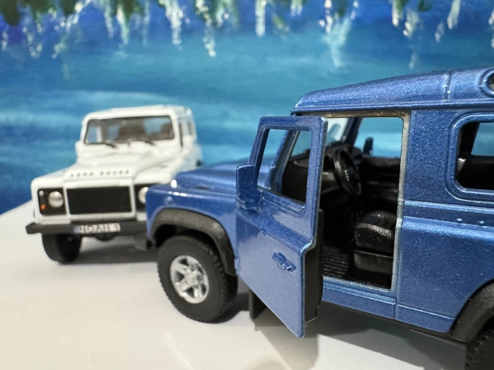 Land Rover Defender PERSONALIZED NAME 1/36 scale model car, car model metal SUV - Image 3 of 4