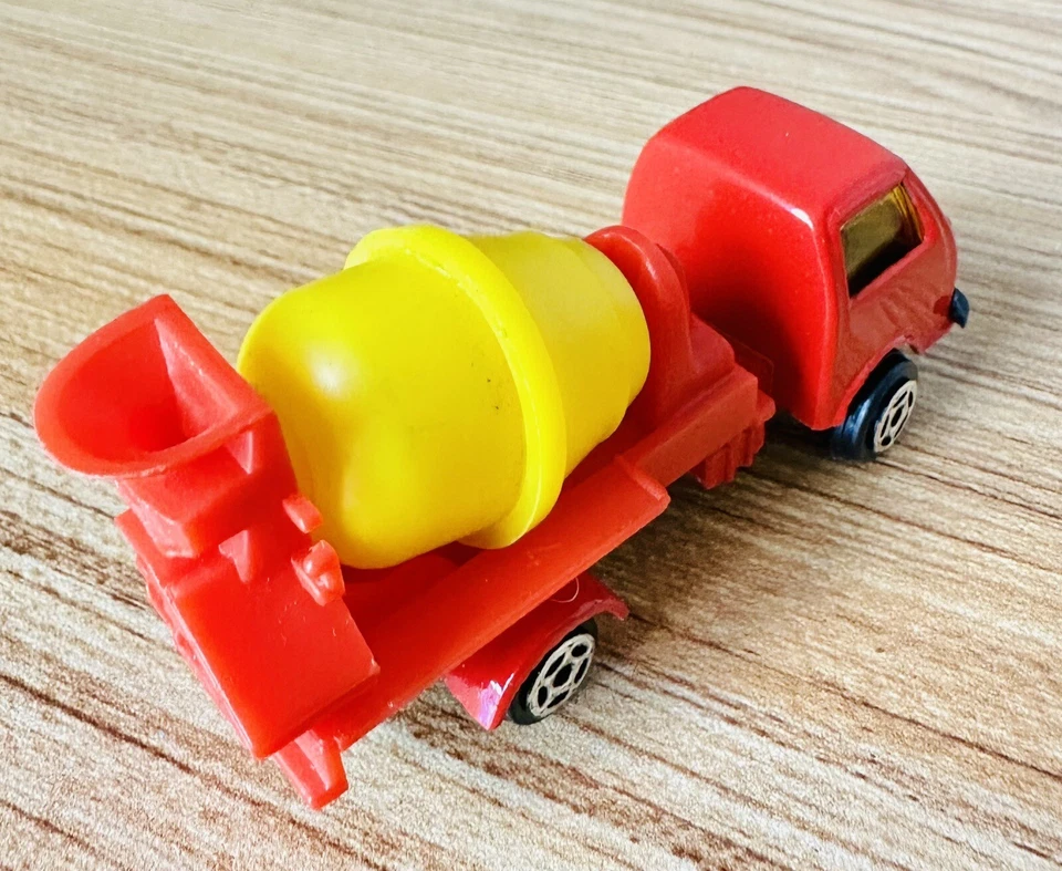 Vintage Cement Mixer 1/64 Red/Yellow Toy Concrete Truck 1990s - Image 4 of 4