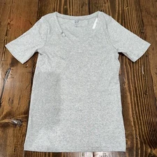 STAINED Gap Women's Medium Gray Short Sleeve Modern V-Neck T-Shirt - Gray