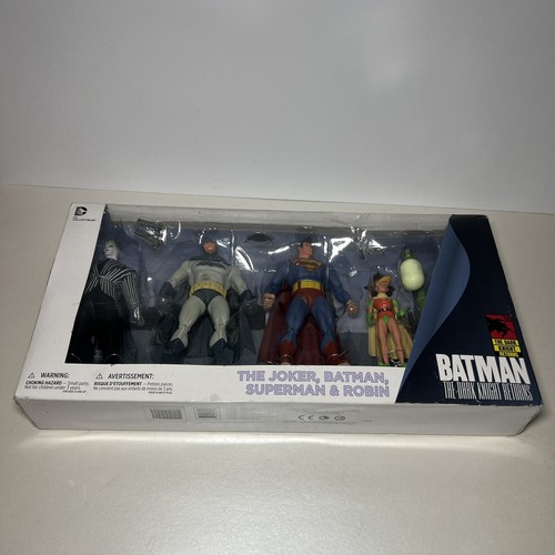 DC Direct Dark Knight Returns Superman Batman Joker Robin Pack | Algunos daños en la caja - Imagen 7 de 7