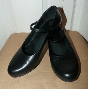 ladies black shoes size 6