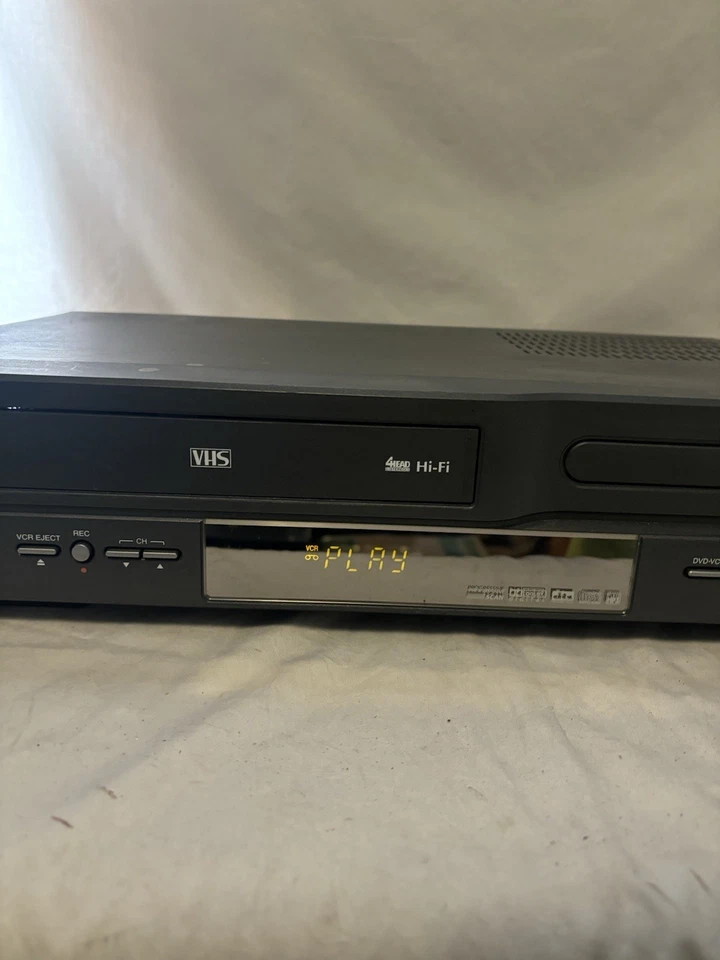 Go Video DVD+VCR Dual-Deck Combo Unit DV1040  CLEANED & TESTED - Image 4 of 4
