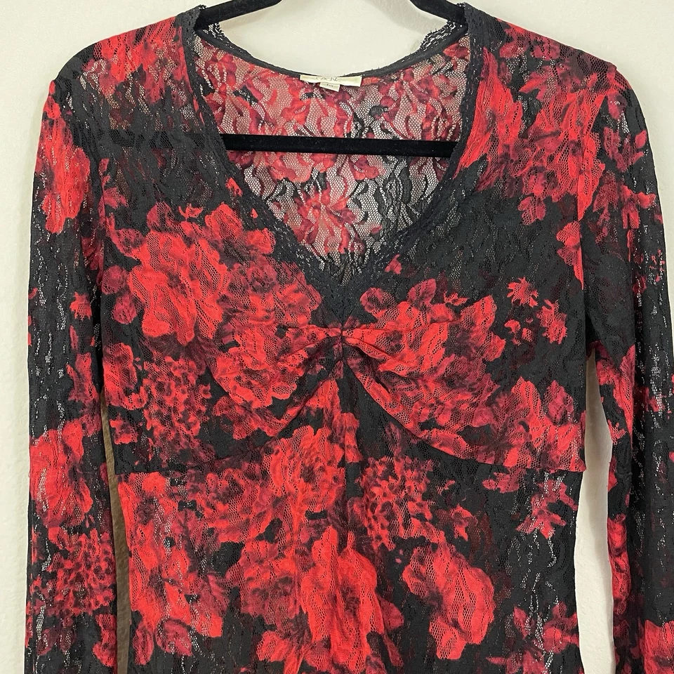 Caché Vintage Red Floral Lace Sexy Goth Long Bell Sleeves Sweetheart Top Size M - Image 4 of 4