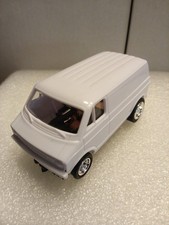 Auto World NEW 4 Gear Van Crome Wheels Unpainted