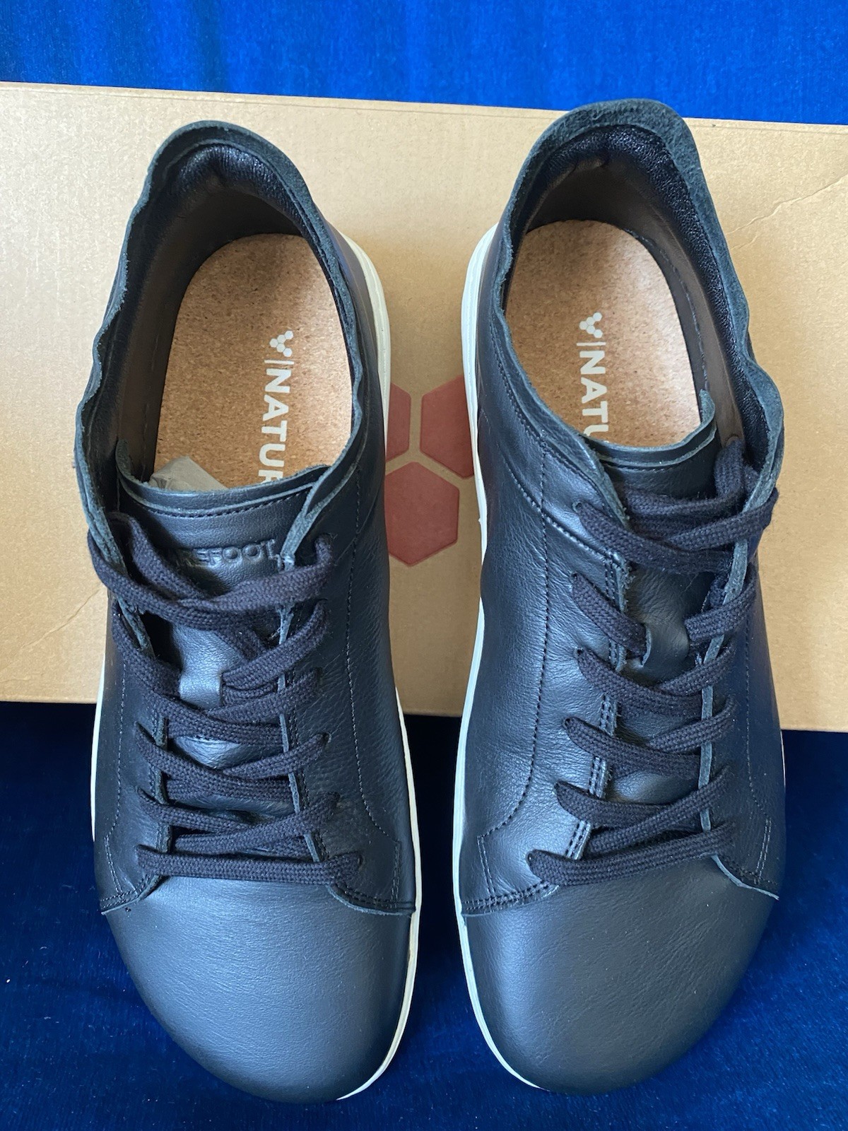Vivobarefoot Geo Court III Leather Trainers UK 7, EU 41, Black image 2