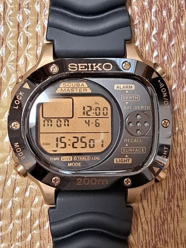 SEIKO SCUBA MASTER M725-5A00 Dive Computer Watch Quartz Used