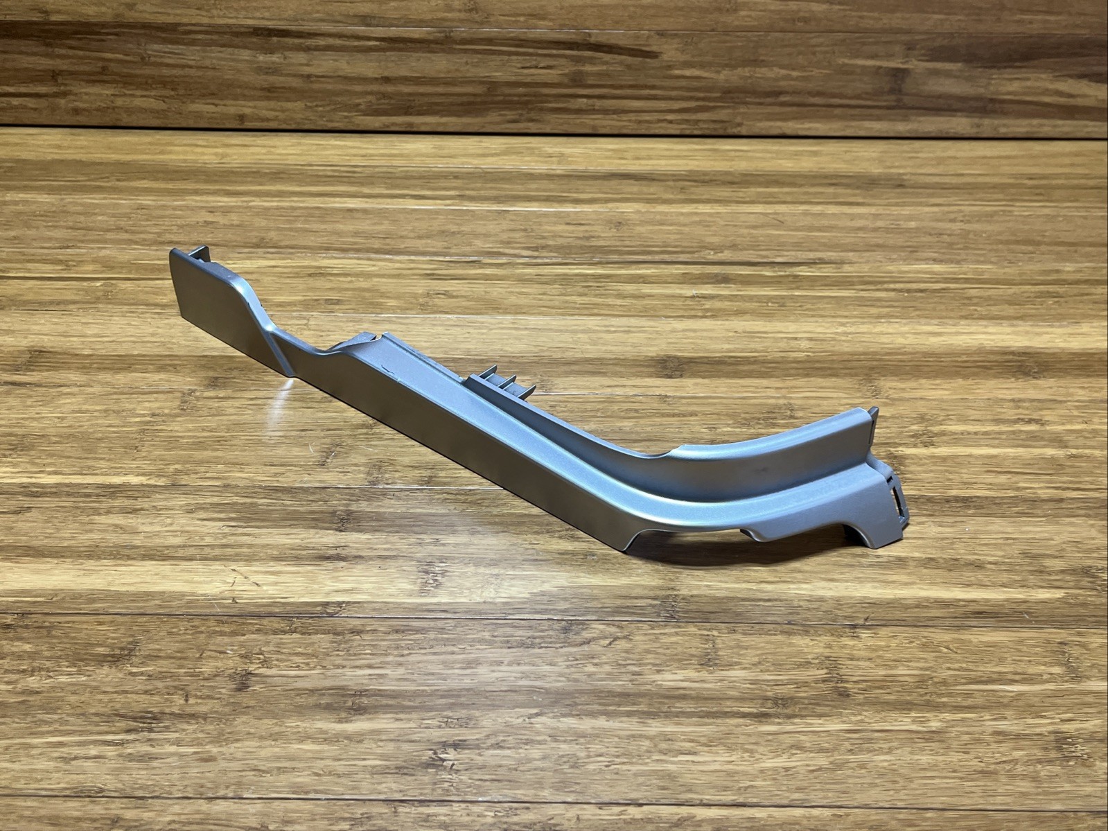 2017-2023 Rolls Royce Dawn RR6 Front Right Seat Upper Rail Molding OEM NOTE