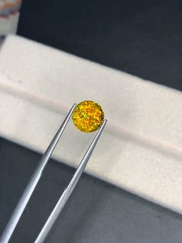 Piedra preciosa natural de 4,7 quilates con esfera de fuego completa de titanio de corte redondo para joyería - Vídeo 1 de 1