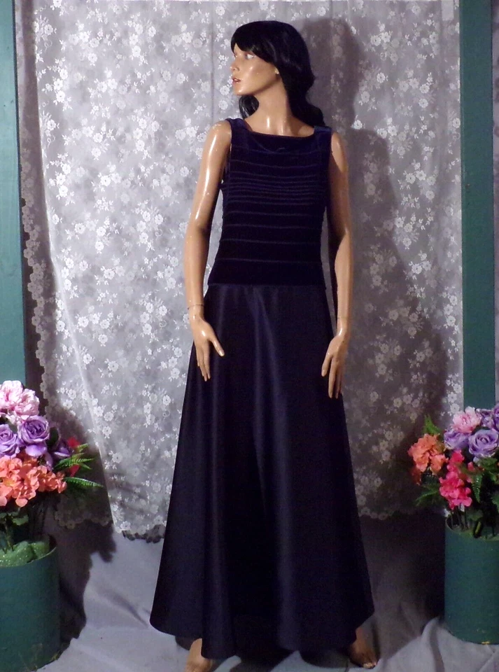 Vintage 2000s Evening Dress Size 8 Petite Y2K Navy Blue Formal Recital Elegant - Image 2 of 4