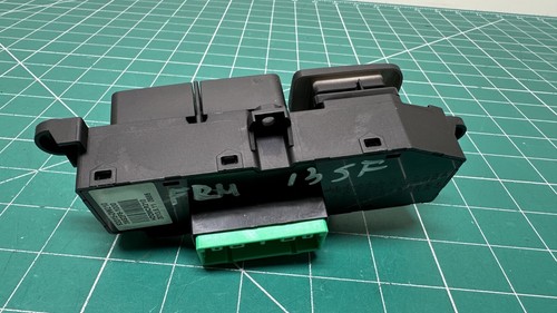 13-16 HYUNDAI SANTA FE FRONT RIGHT PASSENGER SEAT HEAT CONTROL SWITCH OEM - Picture 3 of 5