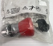 D7M-MK44 Emergency Stop Pilot Device Sprecher & Schuh  Red 40mm Key Twist