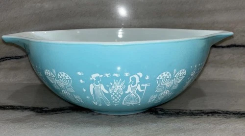 Vintage Pryrex Amish Butter print Teal Blue Cinderella 4qt Bowl