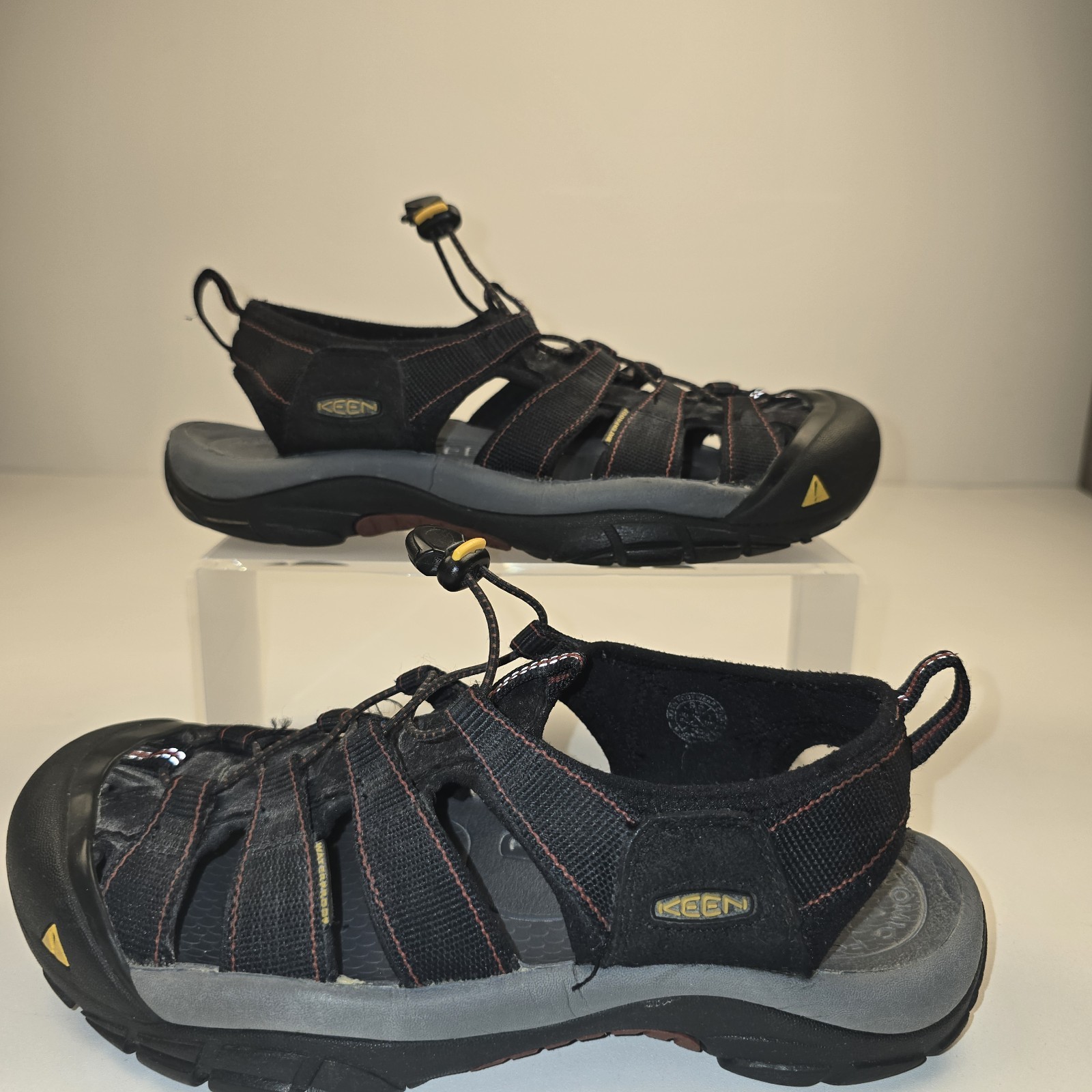 Scarpe da donna Keen Newport H2 acqua 9 5 escursionismo nero rosso sandali outdoor