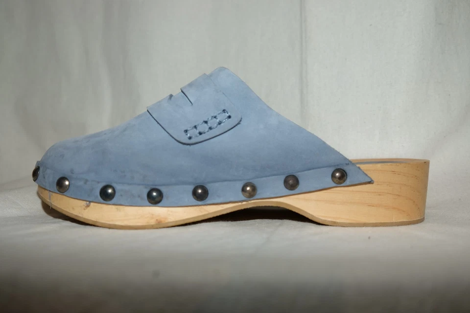 BODEN flache Veloursleder Clogs mit Holzsohle EUR 41 taubenblau blau - Bild 2 von 4