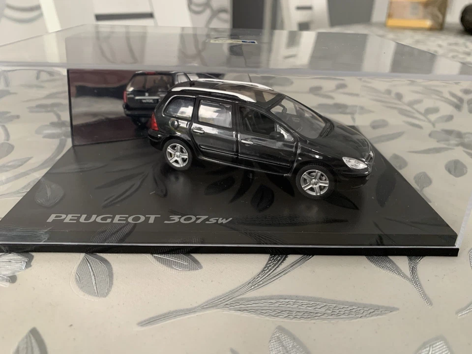 Norev 1/43 Peugeot 307 SW - Photo 2/4
