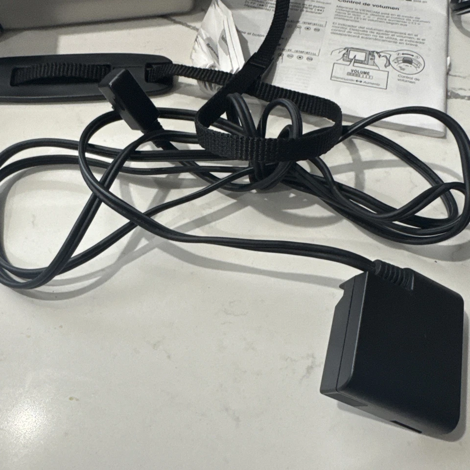 Sharp Viewcam VL-E760U 8mm Handheld LCD Camcorder 40x Zoom with Case VGC - Image 3 of 4