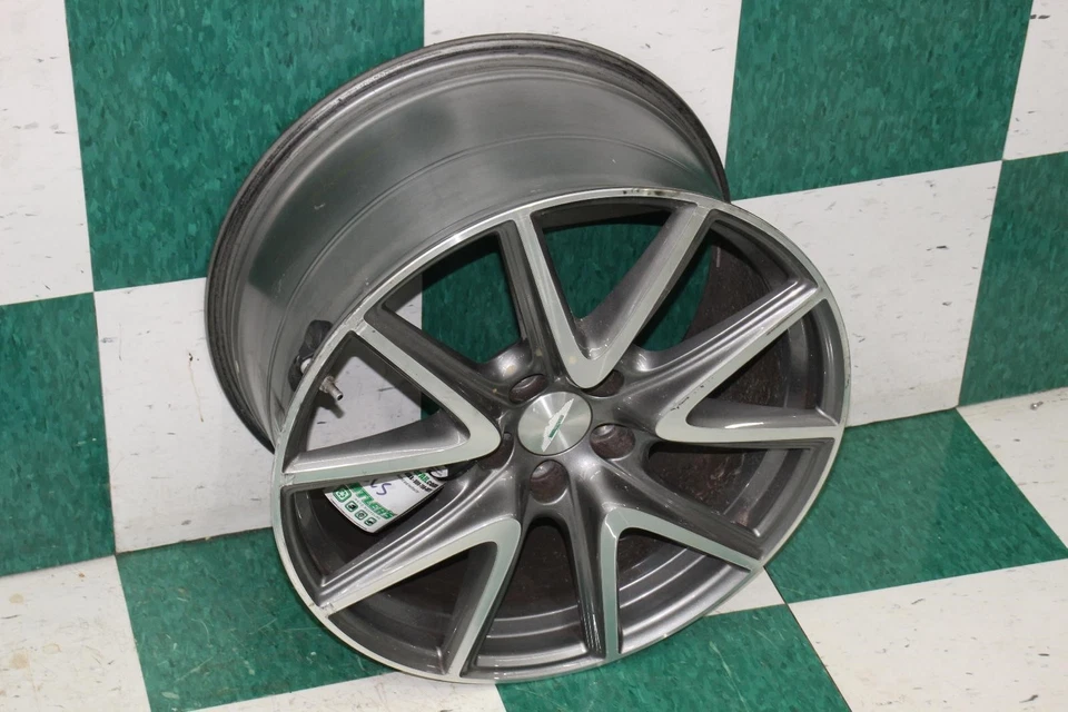 11-17 Aston Martin Vantage *SCUFFS* Grey Machine Face Five V Spoke 19" Wheel Rim - Image 2 of 4