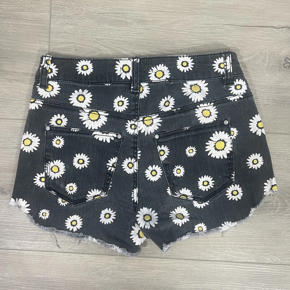 Love Fire Cut-Off Jean Shorts Womens Juniors Size 1 Floral - Image 2 of 3