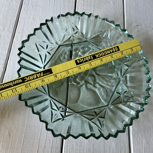 Vintage Federal Glass Pioneer Pattern Green SawTooth Ruffled Edge Dish Bowl - Picture 3 of 6