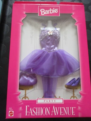 Blister Tenue " Fashion Avenue , Party 3 " Asst.18155 / Neuf / Mattel / 1997 - Photo 1/3