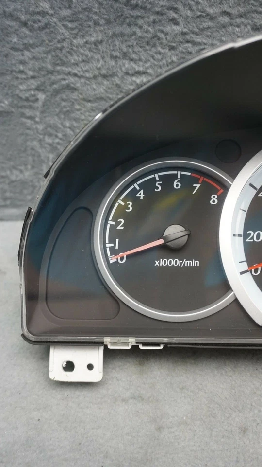 2008 Suzuki Forenza 2.0L 4 Cyl OEM Speedometer Instrument Gauge Cluster 66K MILE Foto 2 de 4