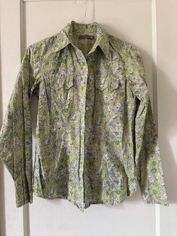 Cruel Girl "fitted" buttoned western shirt, paisley mixture, green & white, M