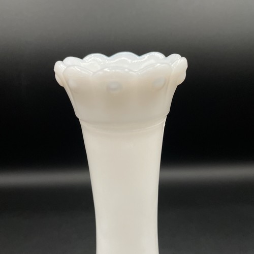 Vintage Milk Glass Vase with Green Ivy Design - Bud Vase - Picture 4 of 7