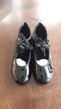 Children  s tap shoes, size 13.5 M, new.