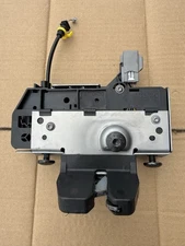 03-14 Volvo XC90 Trunk  Tailgate Lock Liftgate Actuator  30753071 OEM TESTED