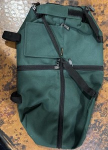 Grand Finale Cat Grooming Bag Size M Green 10 “by 17.25” 42cm By 26cm  Polyester