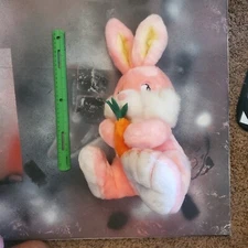 Vintage 1985 Etone Yellow White Easter Bunny Rabbit Plush Holding Carrot 607L