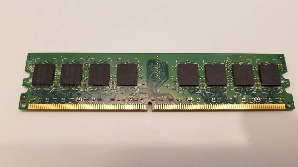 Samsung 1GB M378T2953CZ3-CE6 2Rx8 PC2-5300U-555-12-E3 Memory - Image 3 of 4