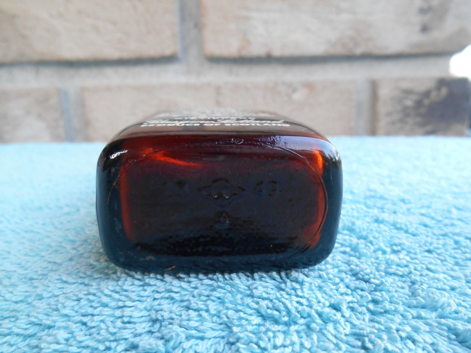 Vintage Ballantine's Scotch Whisky GLASS BOTTLE FLUID TABLE LIGHTER. WORKING!