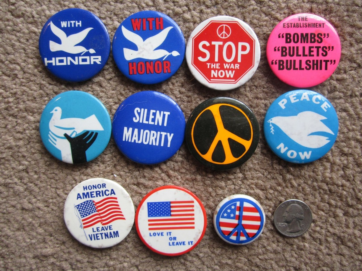 vietnam war  ピンバッチ VINTAGE Lot of 11 different PEACE medium PINS 1960's 70's vietnam