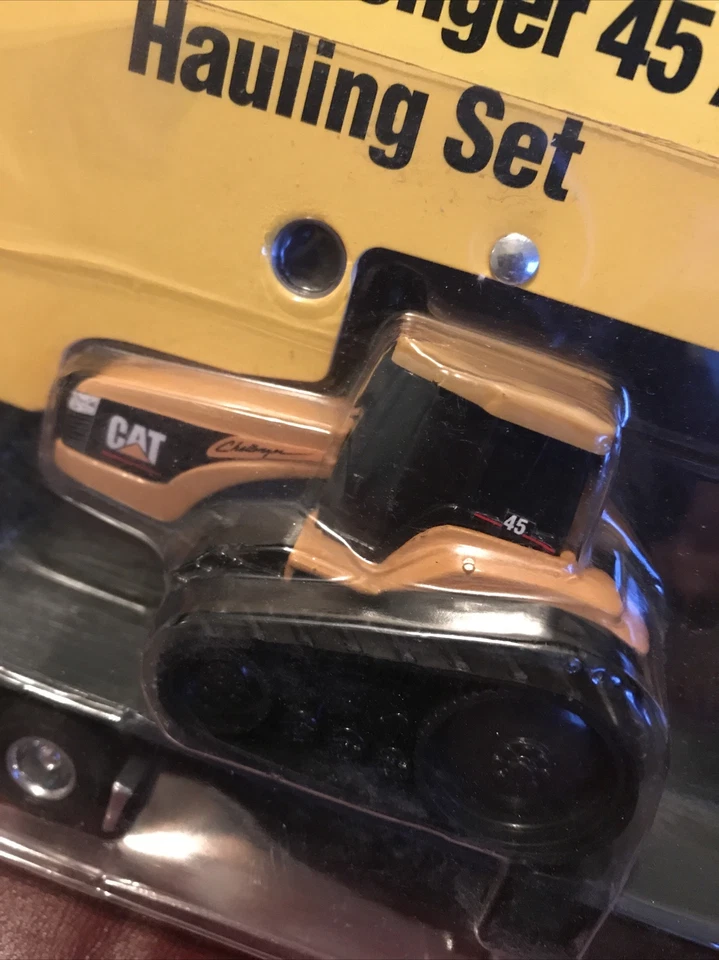 Ertl CAT Challenger 45 Ag Trailer Hauling Set Die Cast Metal NEW SEALED - Image 3 of 4