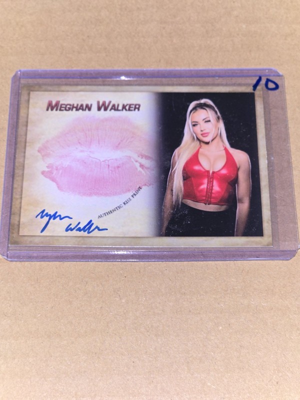 MEGHAN WALKER WWE NXT Signed Kiss Card Wrestler Model Collectors Expo #10