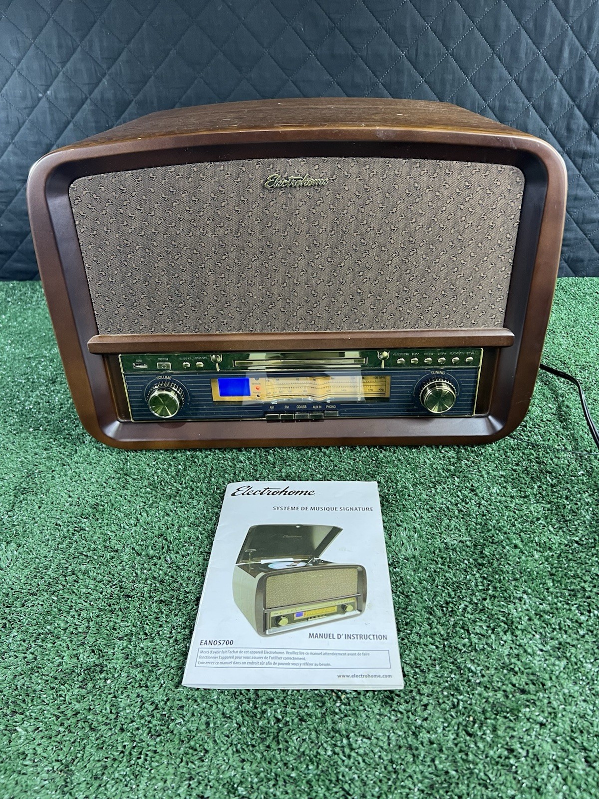 Electrohome Vinyl Record Player Radio CD Vinyl MP3 Recorder 