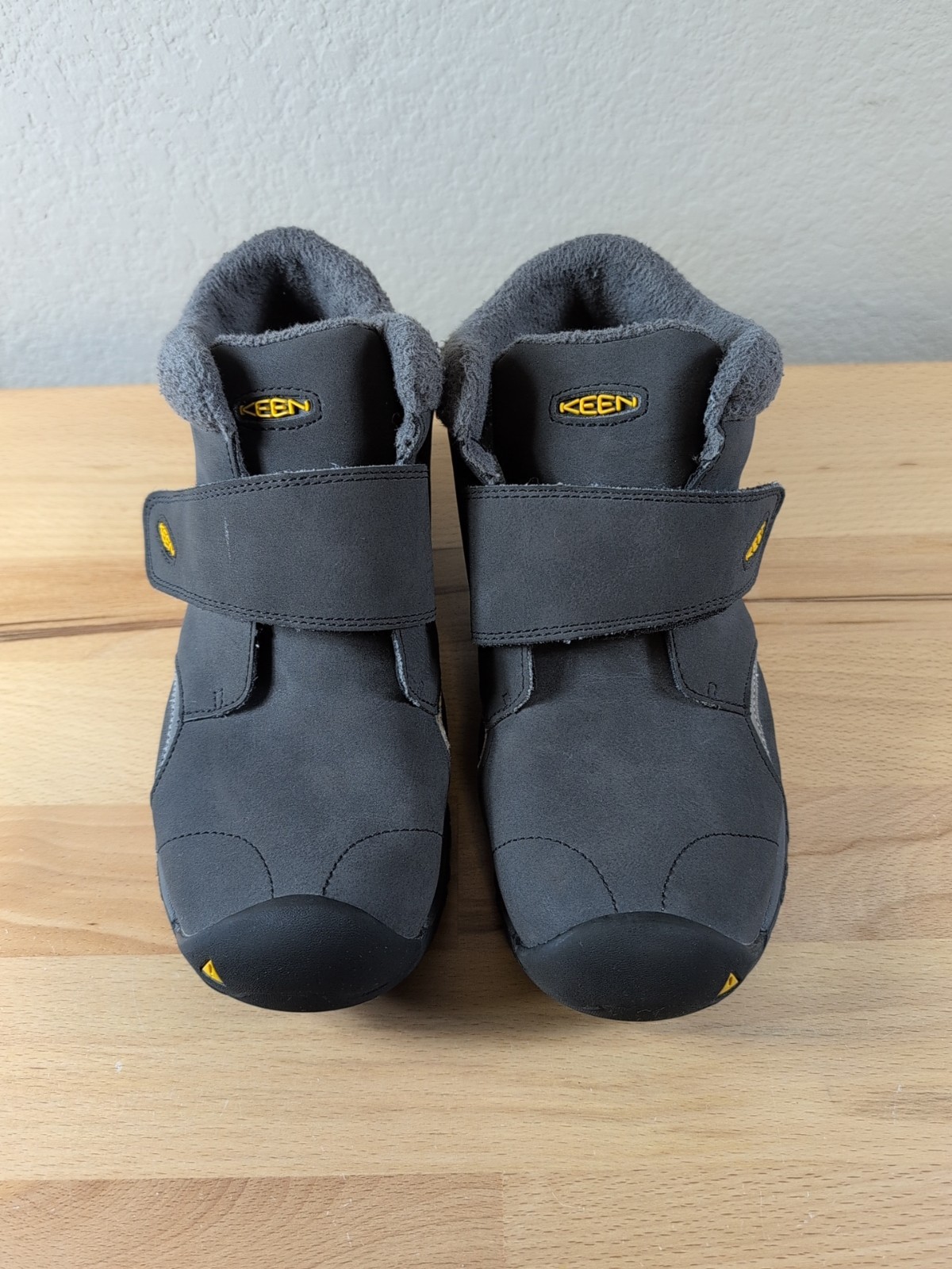 Stivaletti Keen grigio secco impermeabili Kootenay stivaletti giovani bambini ragazzi taglia 3