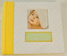 unisex Baby photo book holds 160 4 x 6 or smaller photo yellow and white precous