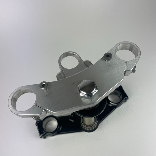 Kawasaki Ninja ZX-6R 1995-1997 Lower And Upper Triple Tree Clamp 44037-1330 - Bild 2 von 5