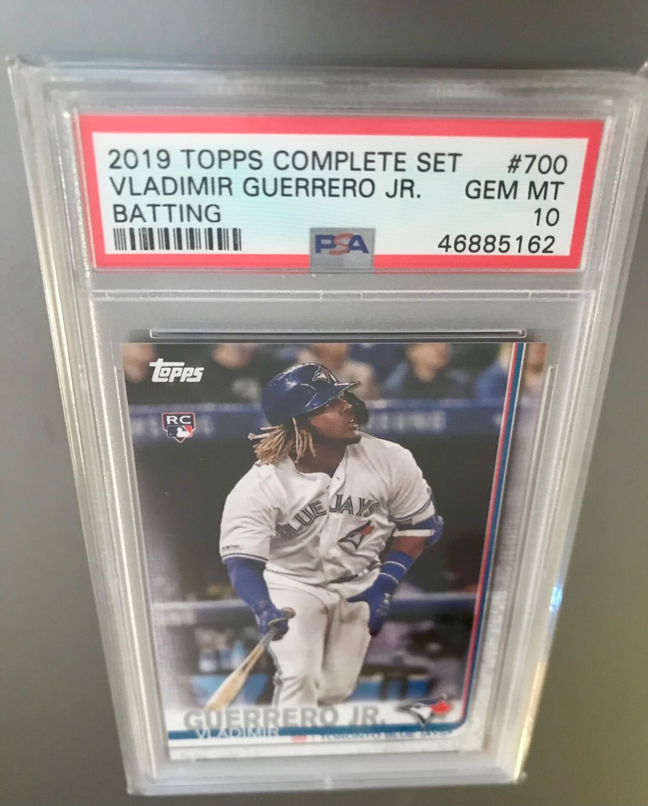 VLADIMIR GUERRERO JR ROOKIE 2019 Topps #700 Batting PSA Grade 10 GEM MINT