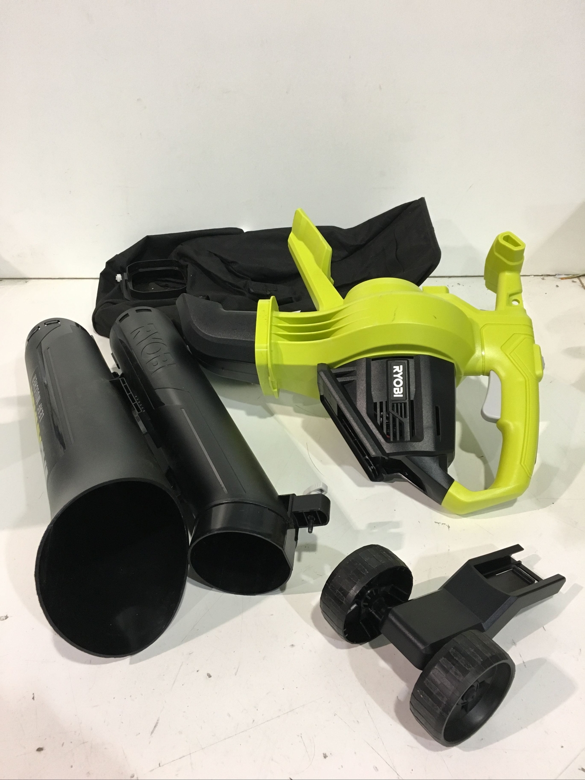 RYOBI 40V LithiumIon Cordless Leaf Vacuum/Mulcher Battery+Charger NOT