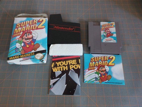 Super Mario Bros. 2 Nintendo NES COMPLETE CIB Box Poster Heavy Wear