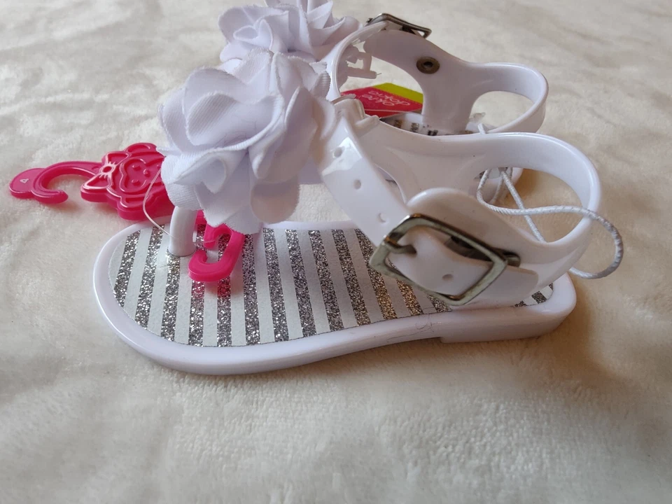 NEW! Okie Dokie Baby Girl White Summer Sandal Size 4, 12 months - Image 3 of 4