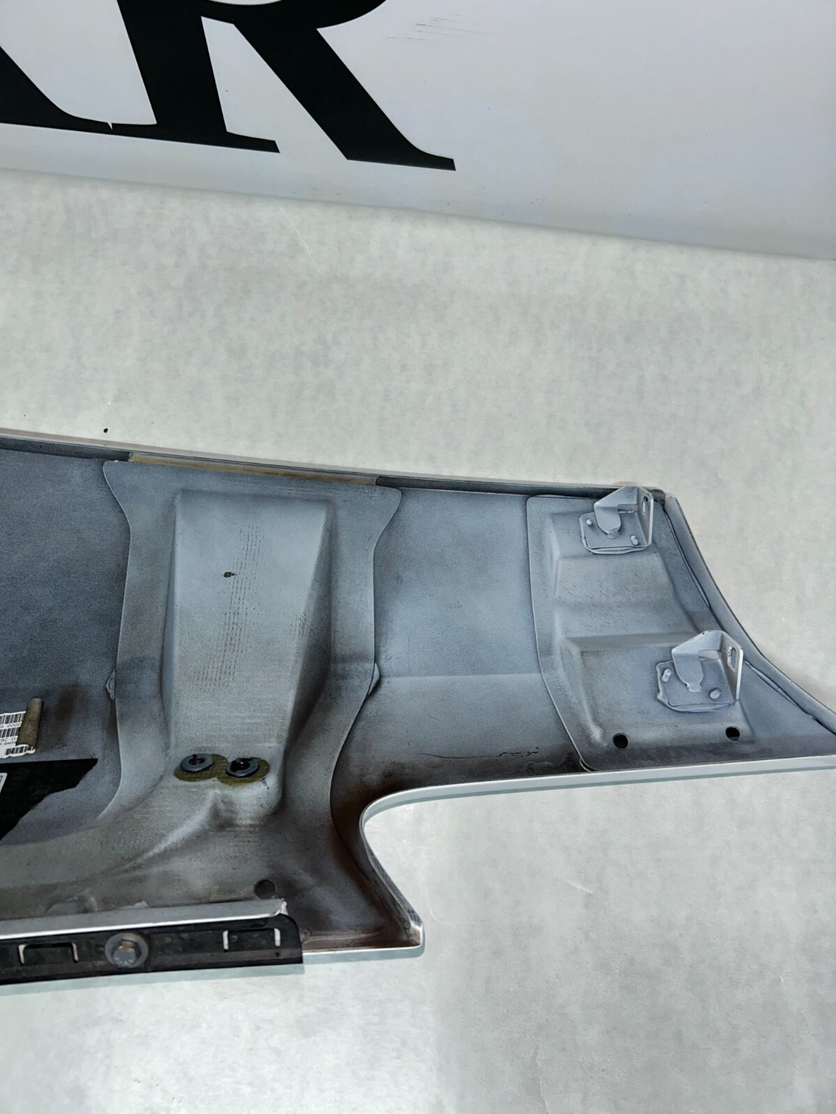 2011-2015 AUDI R8 CONVERTIBLE OEM REAR LEFT QUARTER PANEL WHITE 427809605