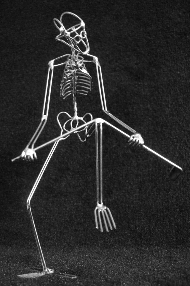 Handcrafted Skeleton Golfer Figures – Unique & Unusual Wire Art - Golfer Gifts - Image 4 of 4