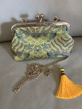 VTG Fabric beaded bag w detachable tassel  chain kissing clasp
