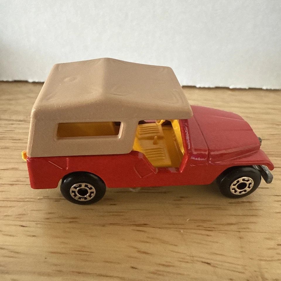 Jeep vintage Lesney Matchbox superrápido CJ6/CJ-6 No. 53 Rojo Con Caja Foto 2 de 4